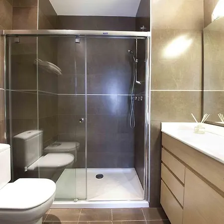 The Collection | City Centre - River View Apartment *