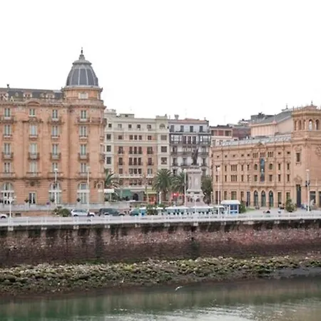 The Collection | City Centre - River View Saint-Sébastien